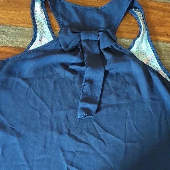 JULIE'S closet women's tank top - Picture 8 of 8